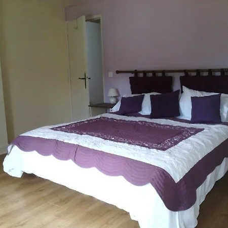 Сasa de vacaciones Haus Fuer 6 Personen Und 8 In Villautou By Interhome *