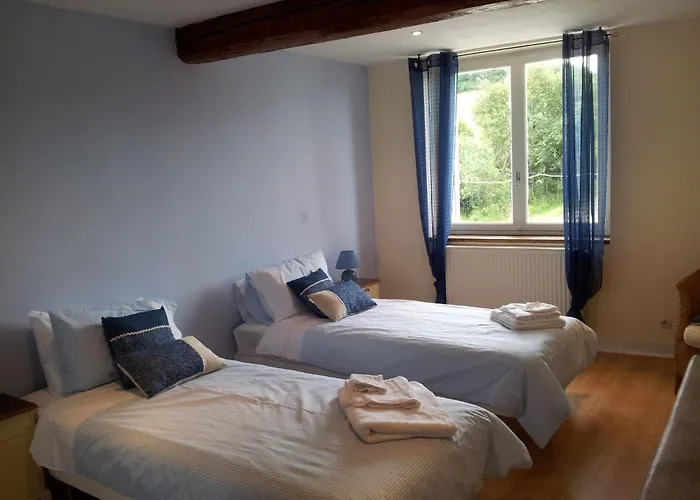 Haus Fuer 6 Personen Und 8 In Villautou By Interhome Сasa de vacaciones *